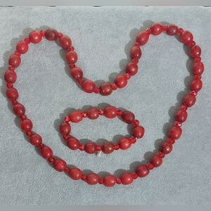 Vintage Wood Red Beaded Necklace and Bracelet Set 80s